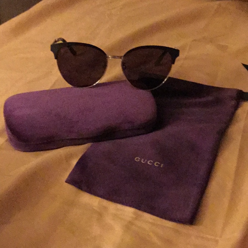Gucci sunglasses 🕶. GG 0074S. Size 57 16 145. New